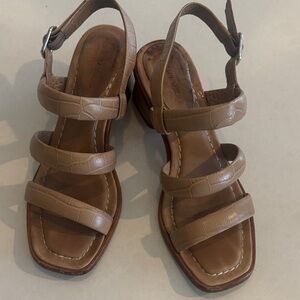 Bernardo Tan Strappy Sandals 7.5M
